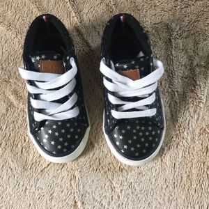 Star shoes
